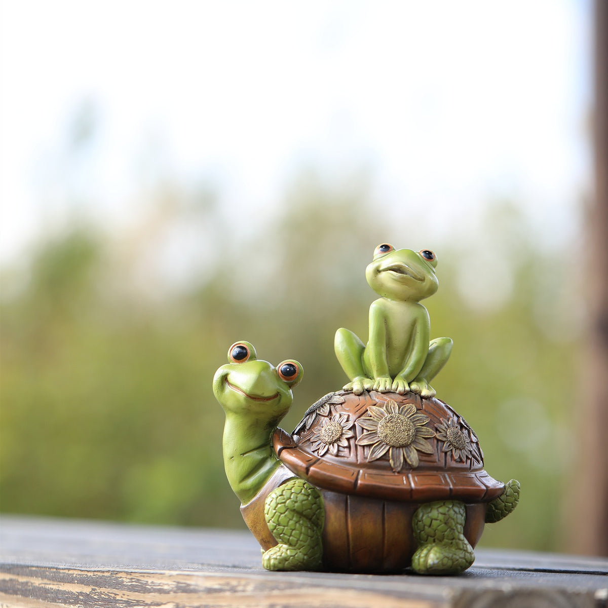 Outdoor Frog and Turtle Garden Statue, Weatherproof Resin