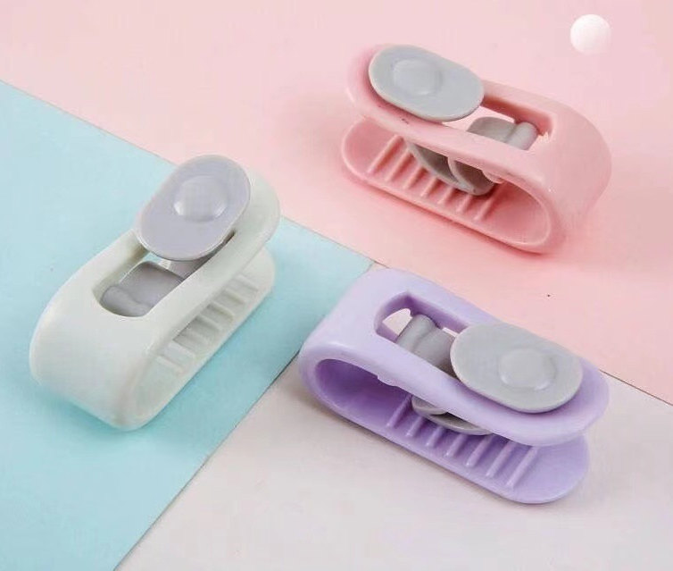 Duvet Cover Clips That Keep Your Comforter in Place