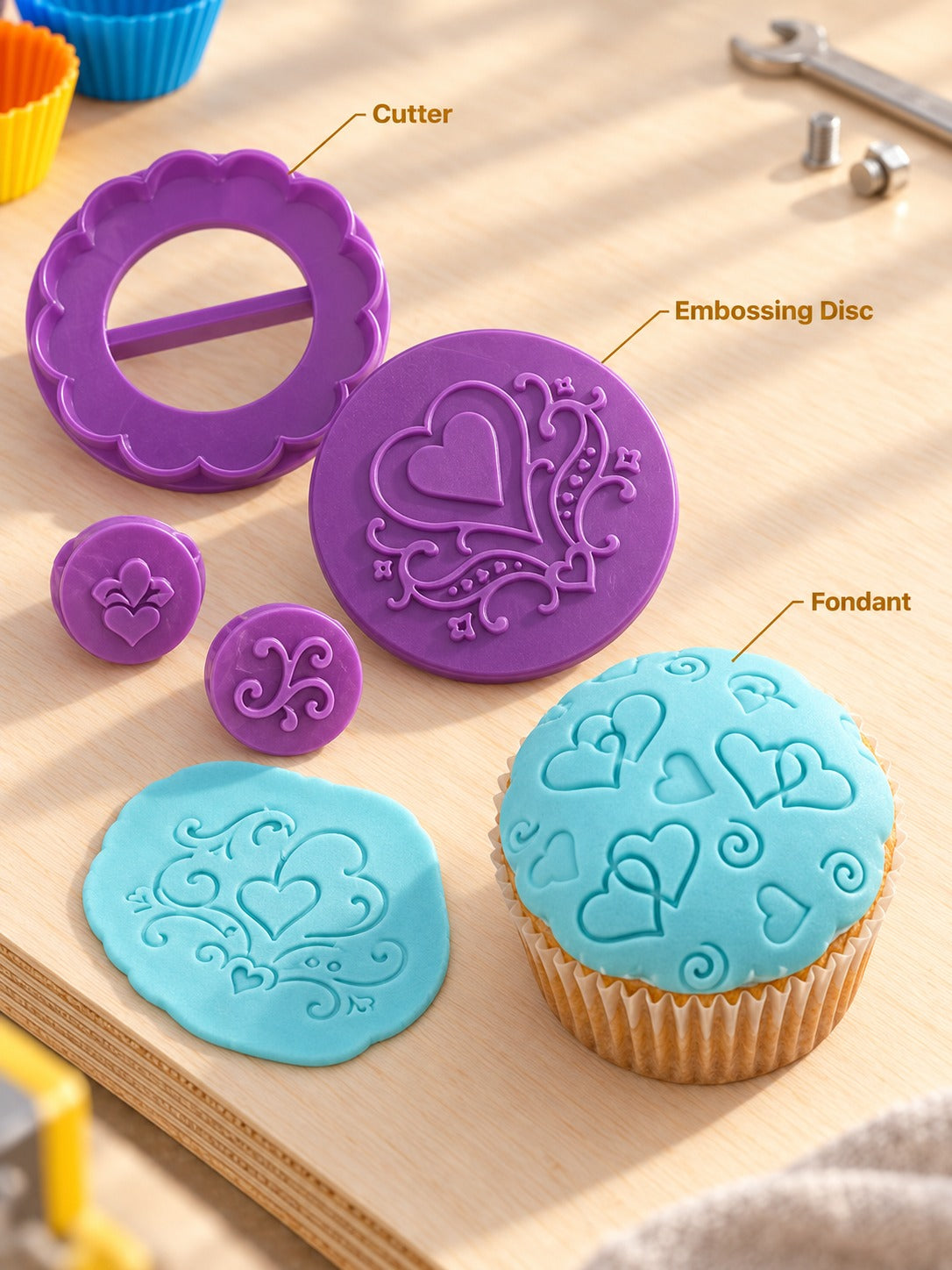 122 Piece Cake Decorating Kit with Turntable & Tips