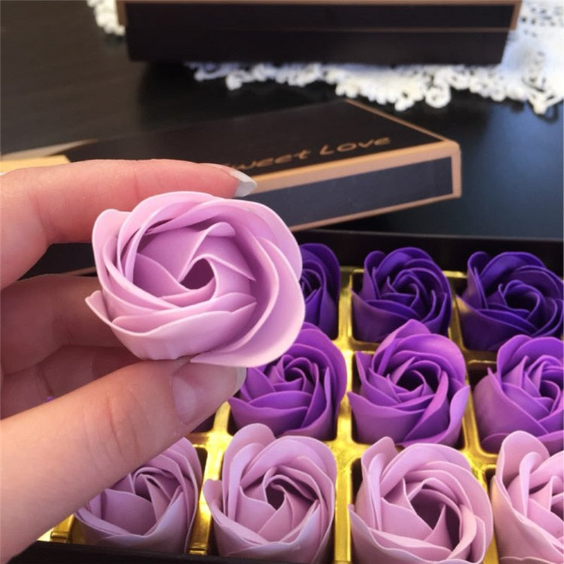 18-Piece Rose Soap Flower Gift Box for Romantic Giving