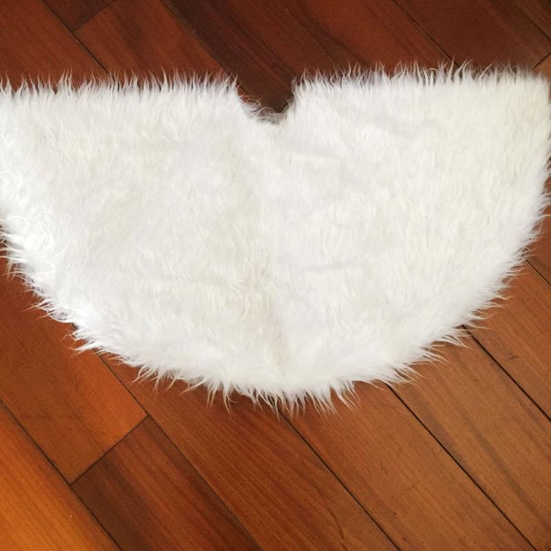 Faux Fur Christmas Tree Skirt for Cozy Holiday Decor