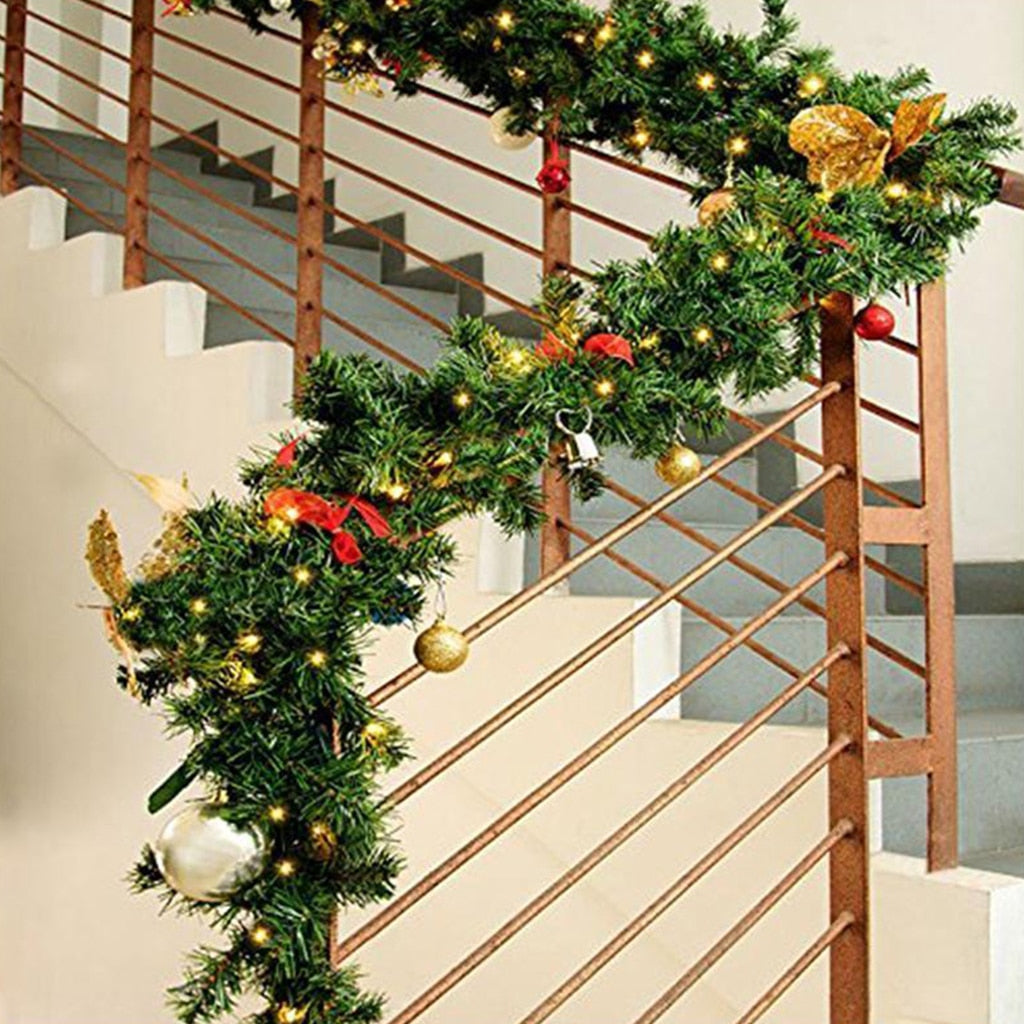 2.7m Artificial Christmas Garland for Lush Holiday Decor