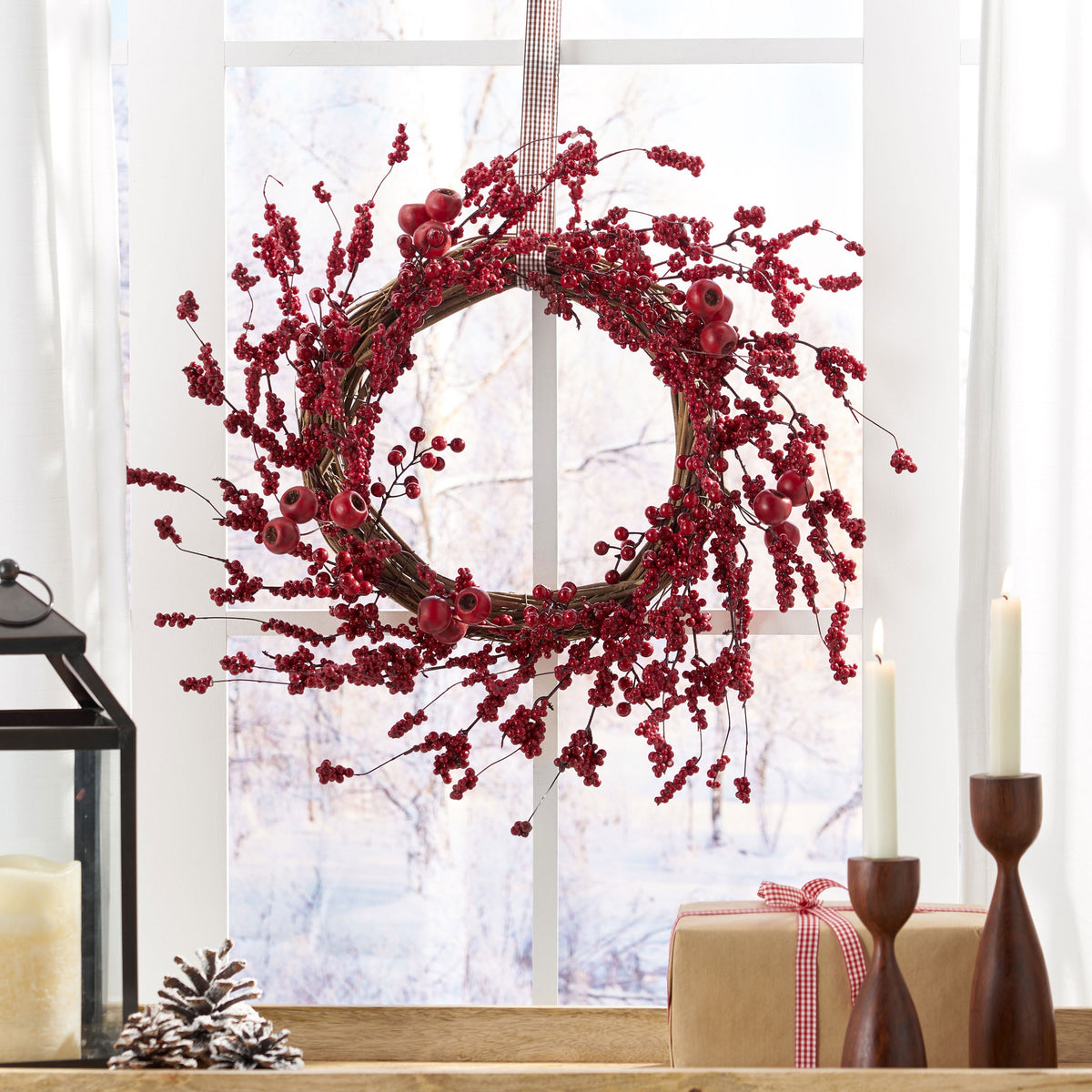 Mixed Berry Wreath 23.5-Inch Festive Holiday Door Decor