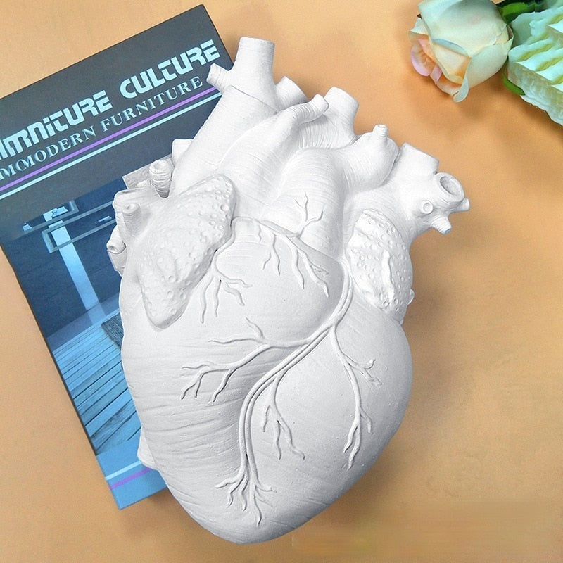 Heart Shape Flower Vase: Sculptural Decor for Dried Stems