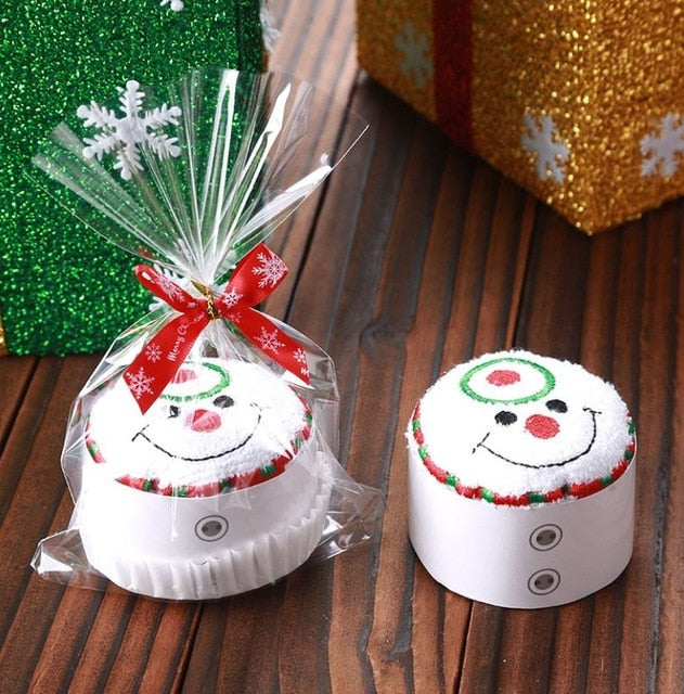 Christmas Cupcake Towel Gift – Cute Holiday Decor