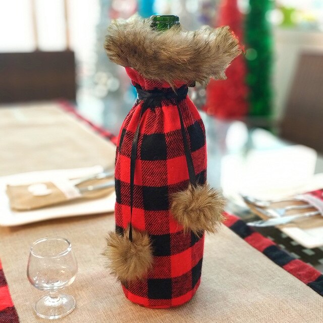 Santa Wine Bottle Cover – Festive Christmas Table Decor