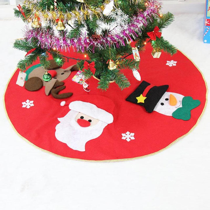 Christmas Tree Skirt with Festive Character Details