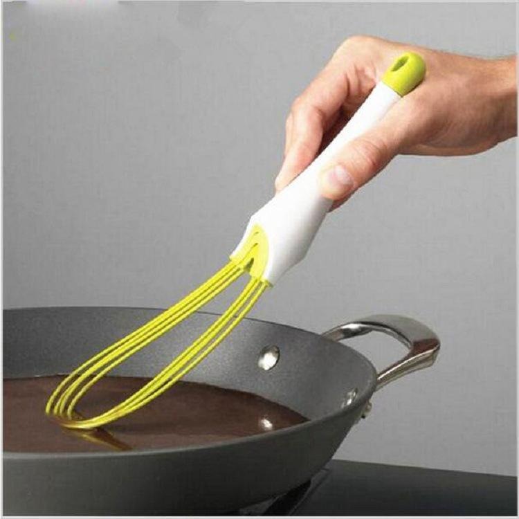 Rotating Egg Beater for Easy, Even Baking and Mixing