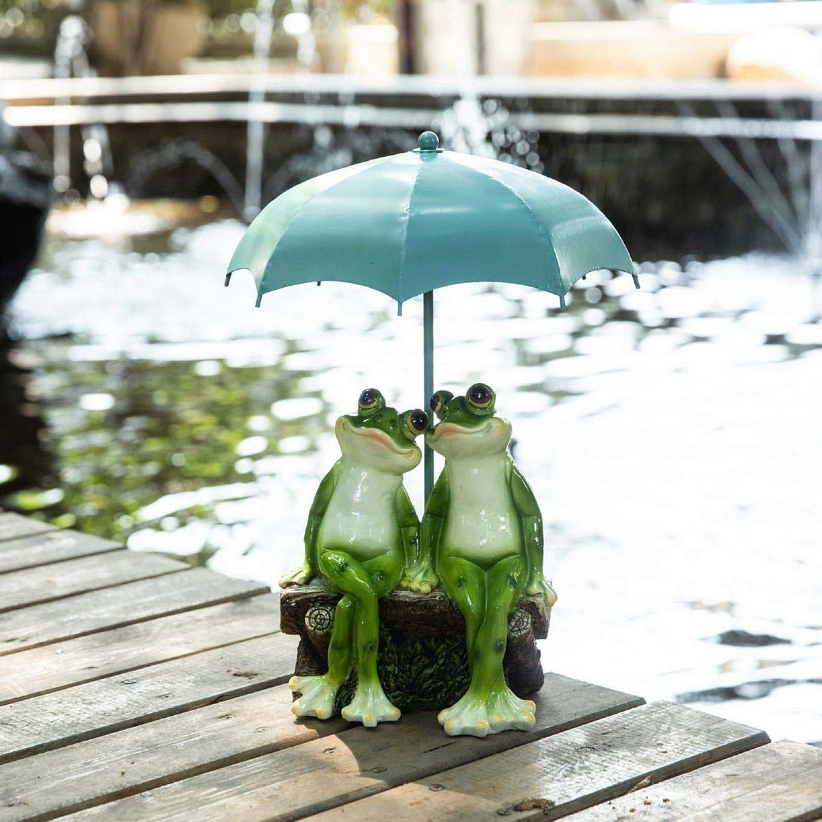 Garden Frog Statue Set with Umbrella for Balconies