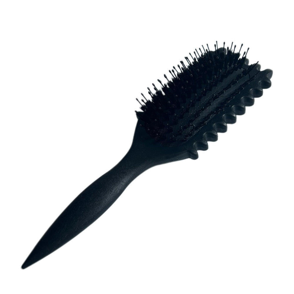 Curl Defining Brush for Consistent, Organized Clumps