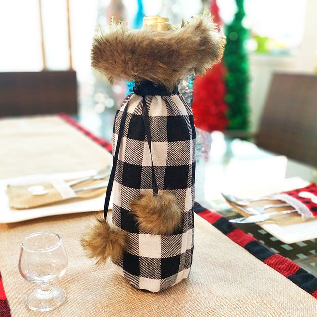 Santa Wine Bottle Cover – Festive Christmas Table Decor