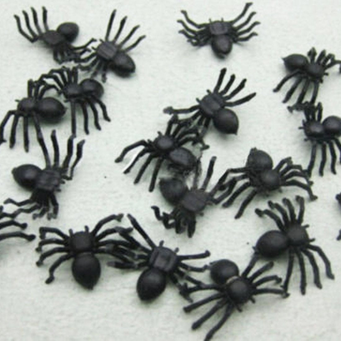 Spider Halloween Decorations, 50-Piece Creepy Set