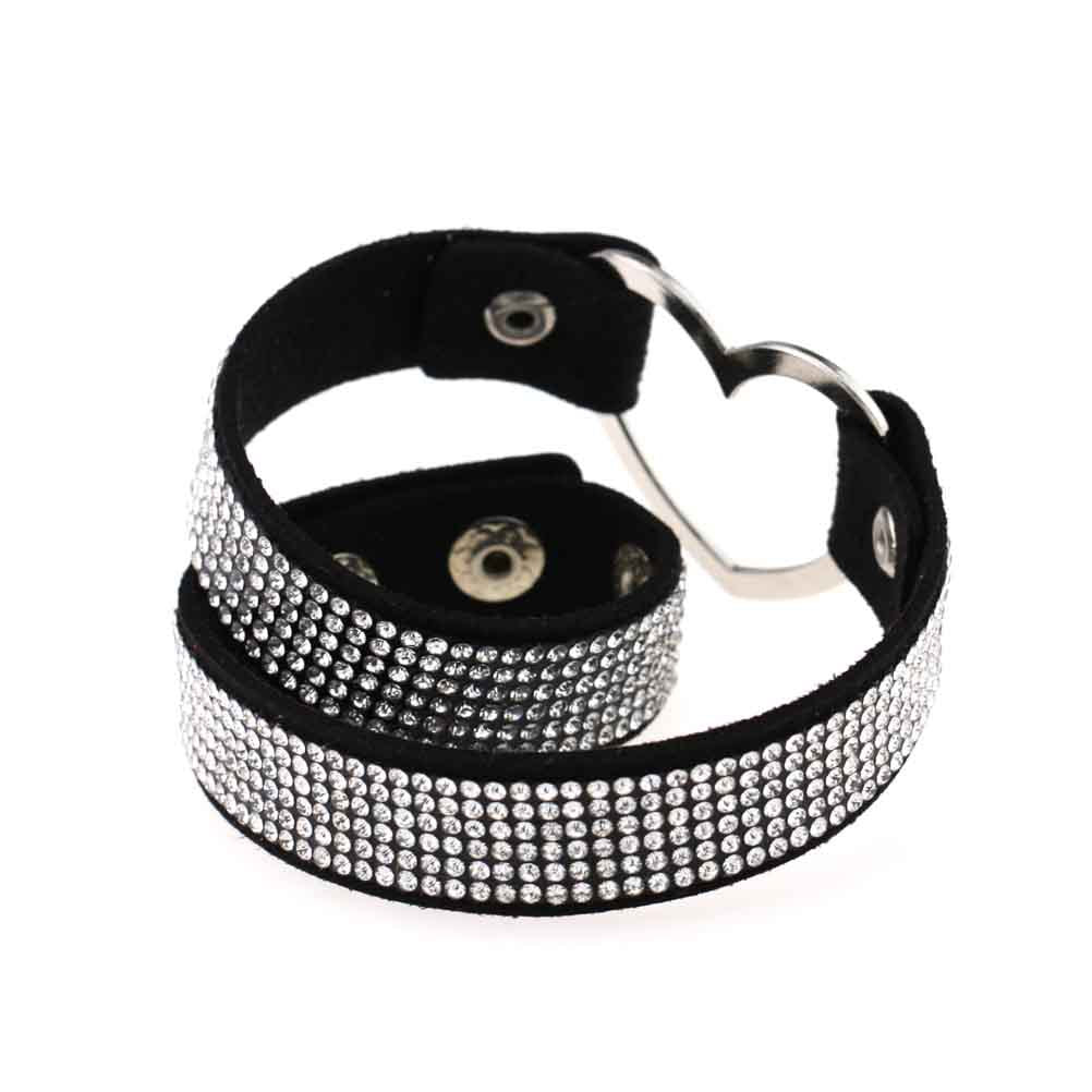 Rhinestone Heart Choker — Statement Harajuku Collar in 10
