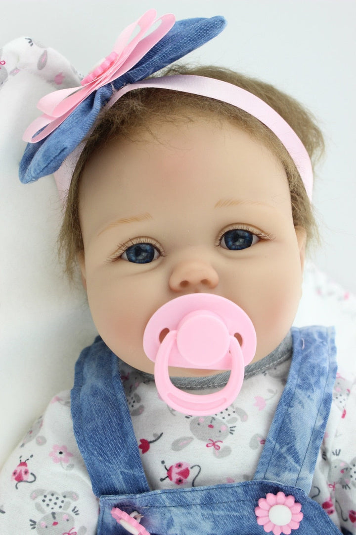 55cm Reborn Baby Doll for Lifelike Nurturing Playtime