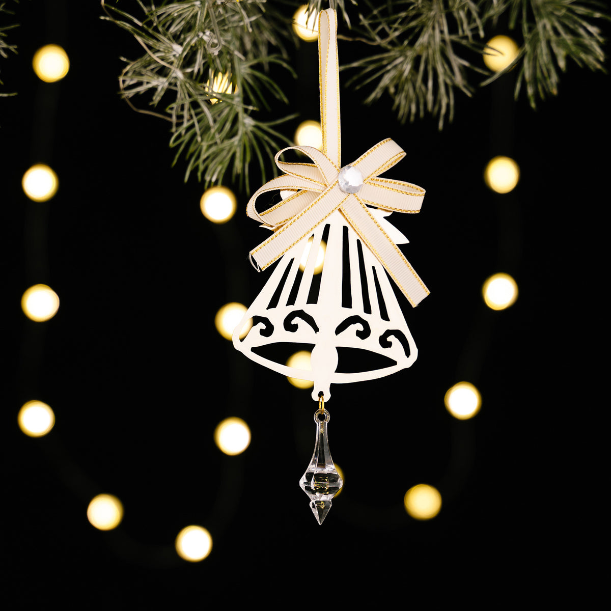 Christmas Tree Ornaments With Elegant Crystal Sparkle