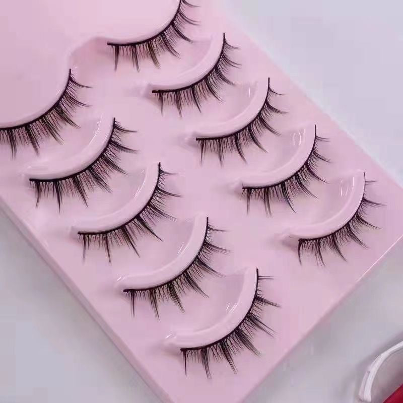 False Eyelashes for Bold, Bushy Cartoon-Style Eyes
