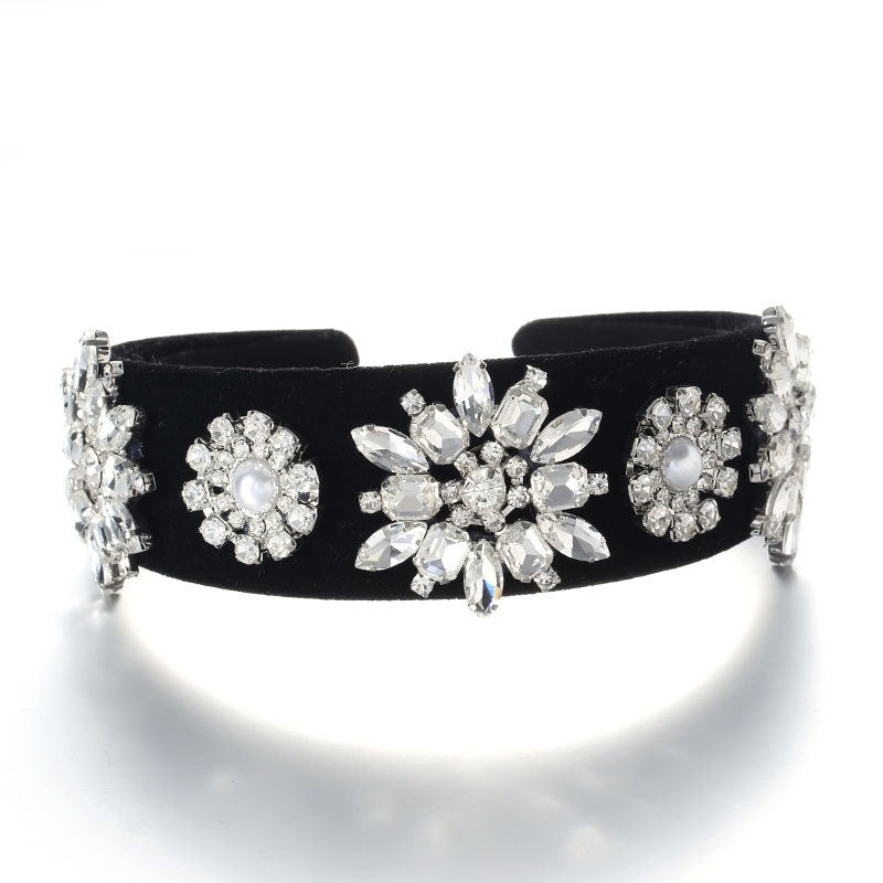 Velvet Pearl Headband for Effortless Occasion Glamour