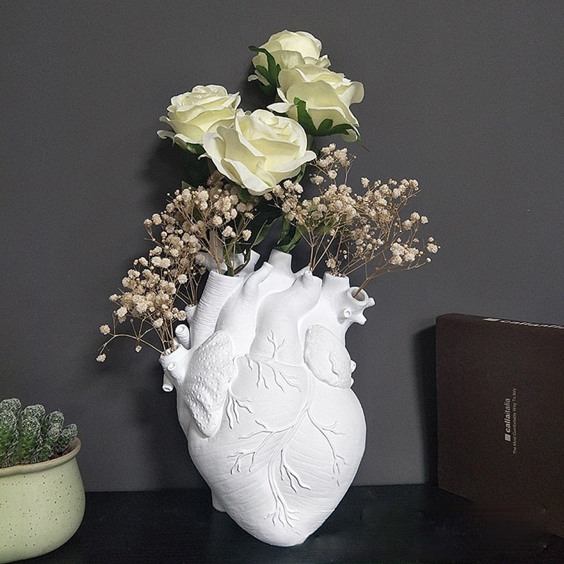 Heart Shape Flower Vase: Sculptural Decor for Dried Stems