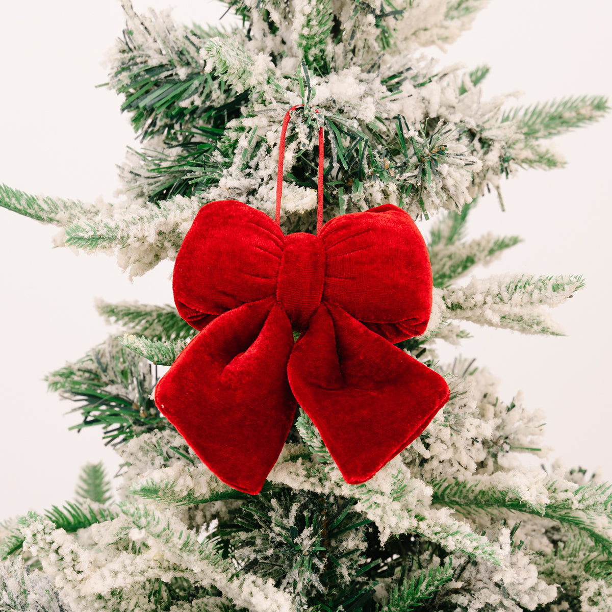 Velvet Christmas Bow Ornament for Elegant Holiday Decor