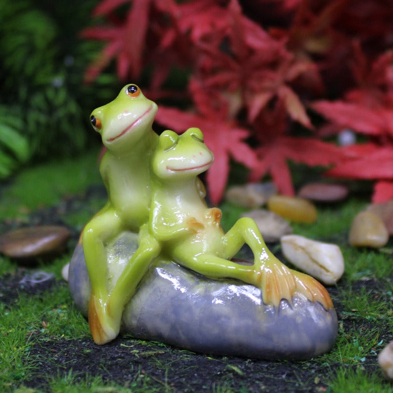 Miniature Frog Couple Figurine for Fairy Garden Decor