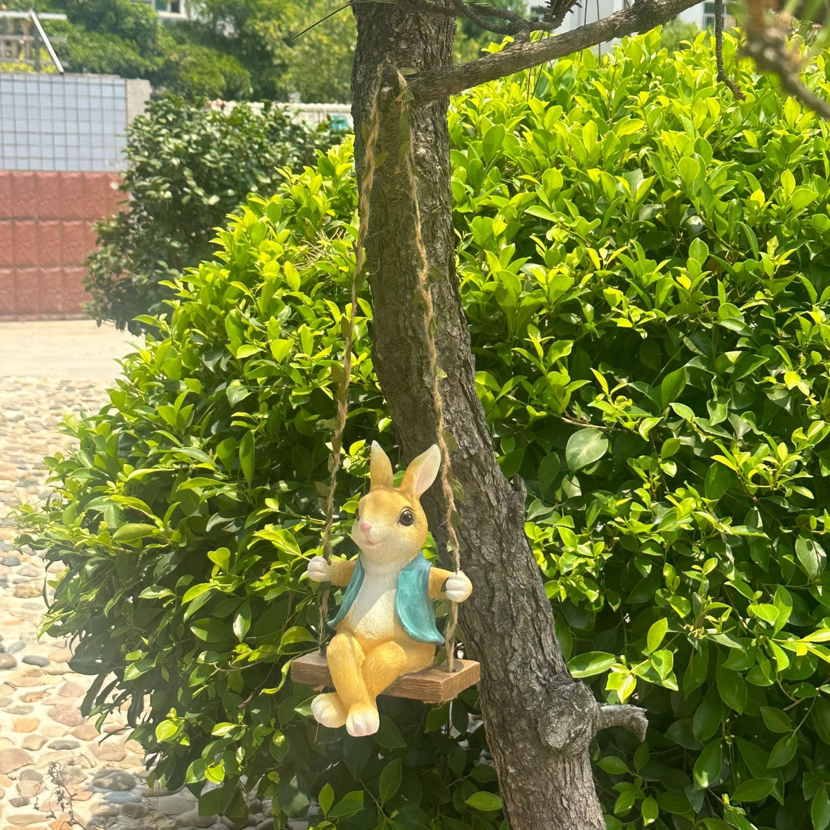 Cat Garden Outdoor Hanging Resin Pendant for Trees