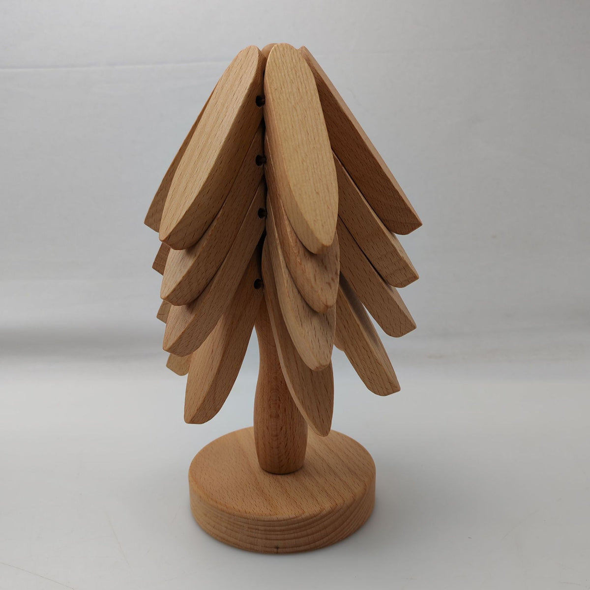 Wooden Dining Mat for Heat-Resistant Tabletop Decor