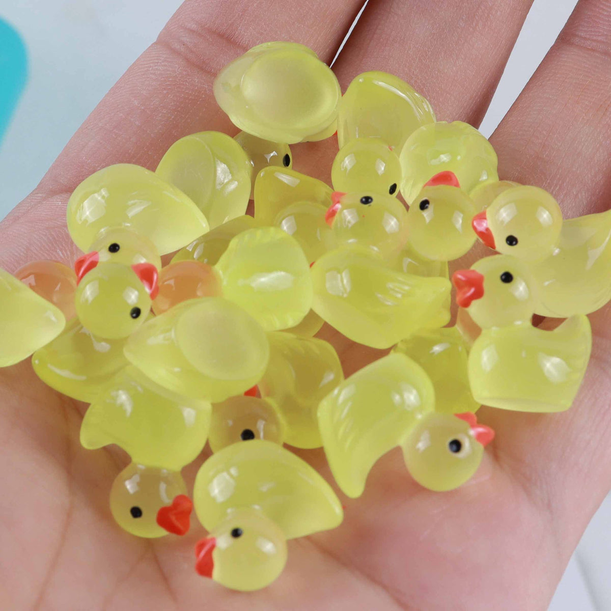 Luminous Mini Duck Charms for Playful DIY Decorations