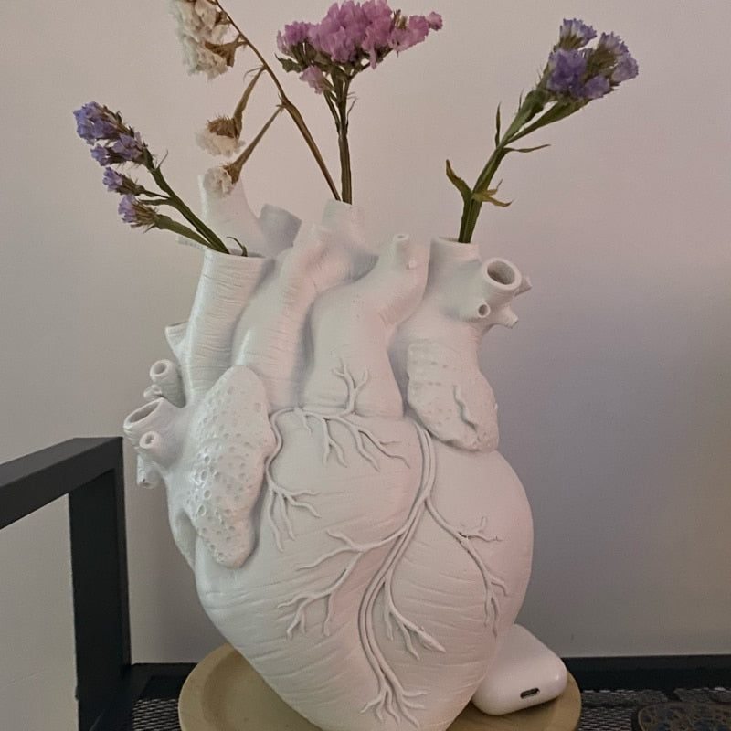 Heart Shape Flower Vase: Sculptural Decor for Dried Stems