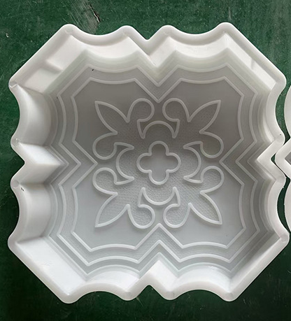 Decorative Concrete Stepping Stone Mold for Garden Paths