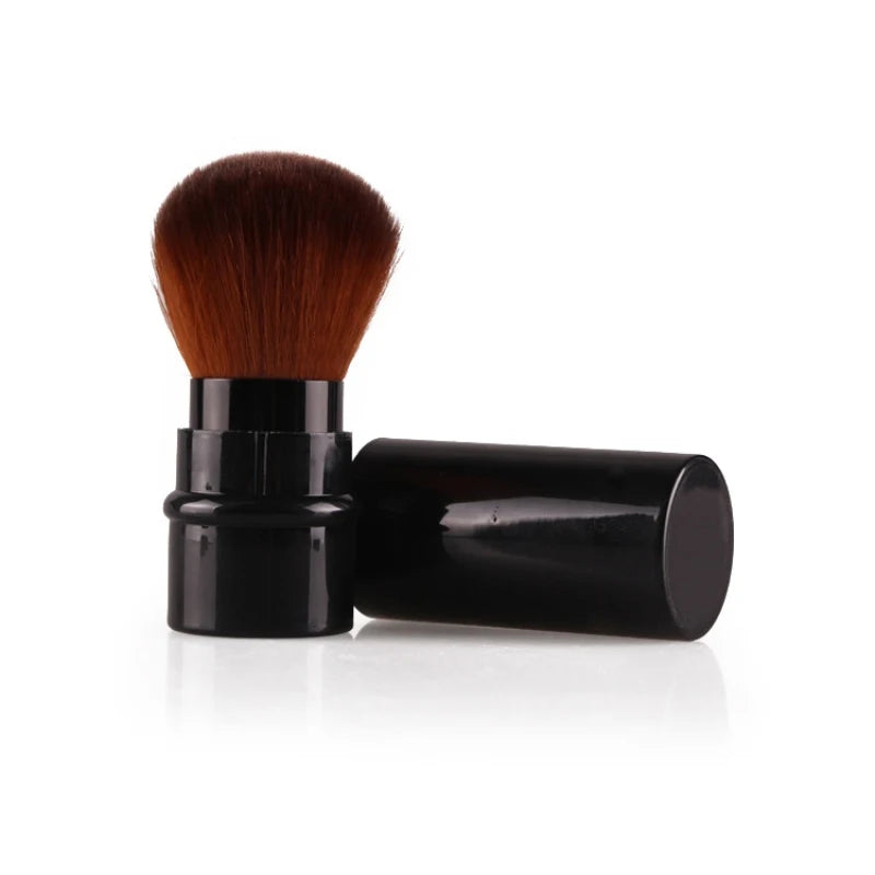 Retractable Mini Foundation Brush – Flawless Touch-Ups