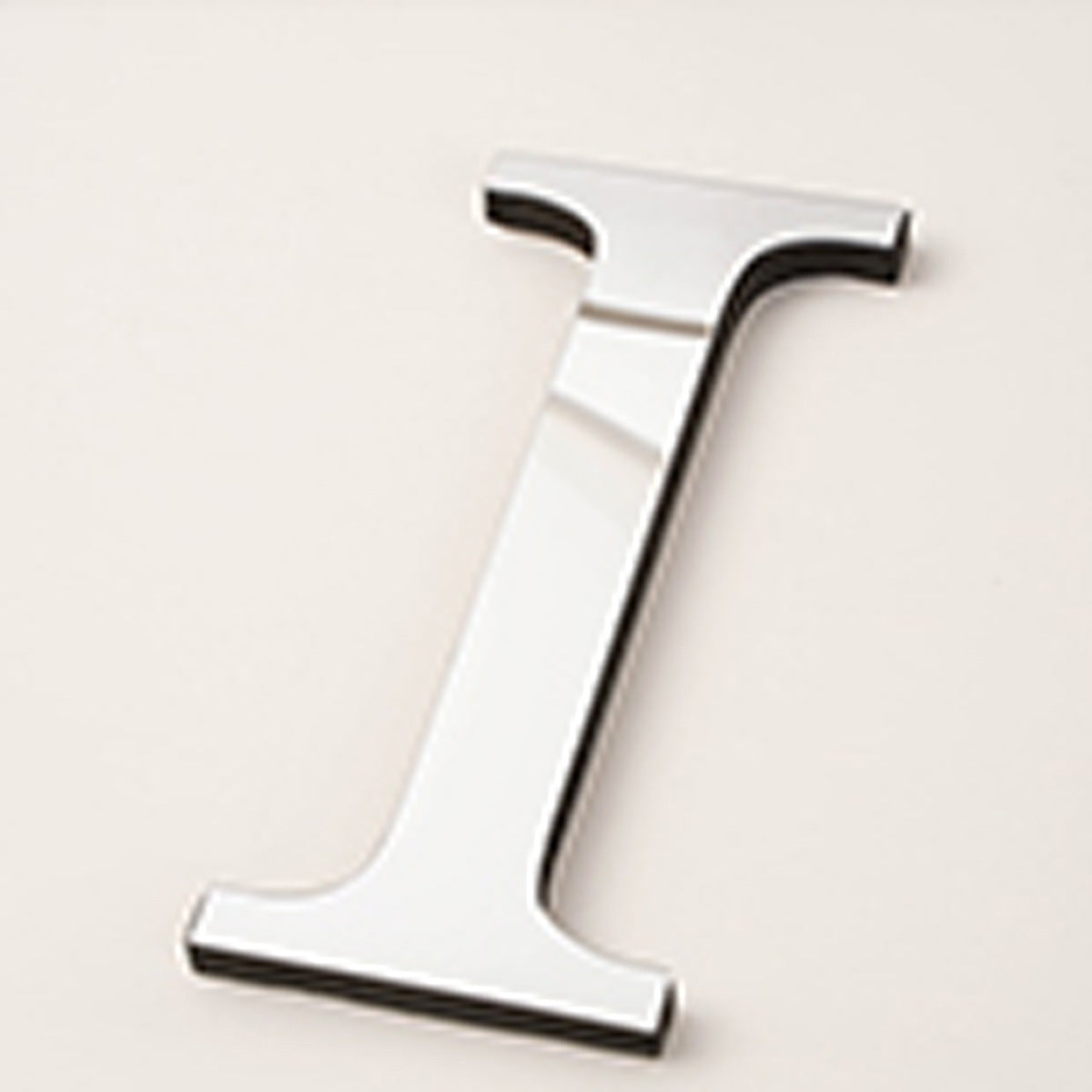 Acrylic Mirror Letters for Eye-Catching Wall Decorations