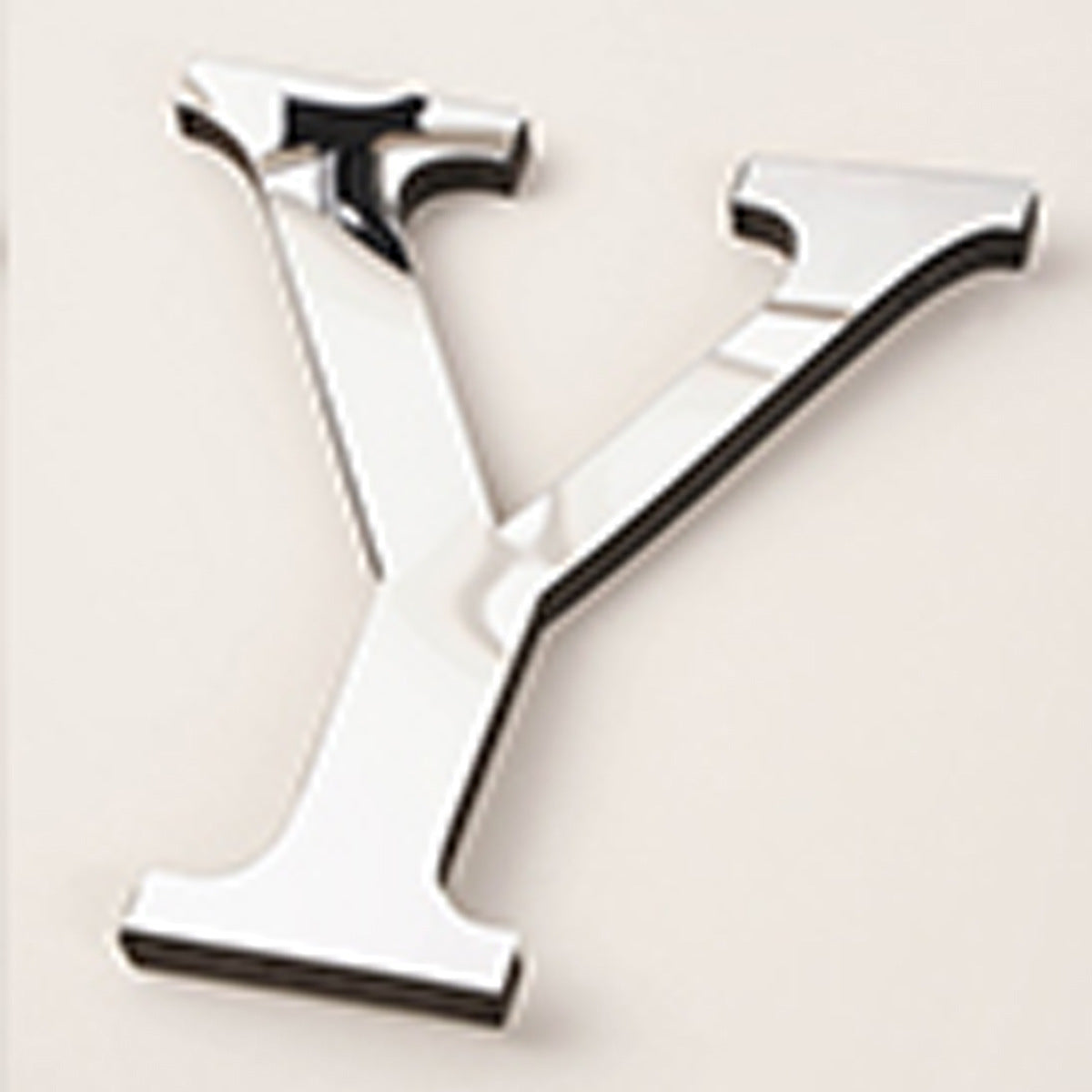 Acrylic Mirror Letters for Eye-Catching Wall Decorations