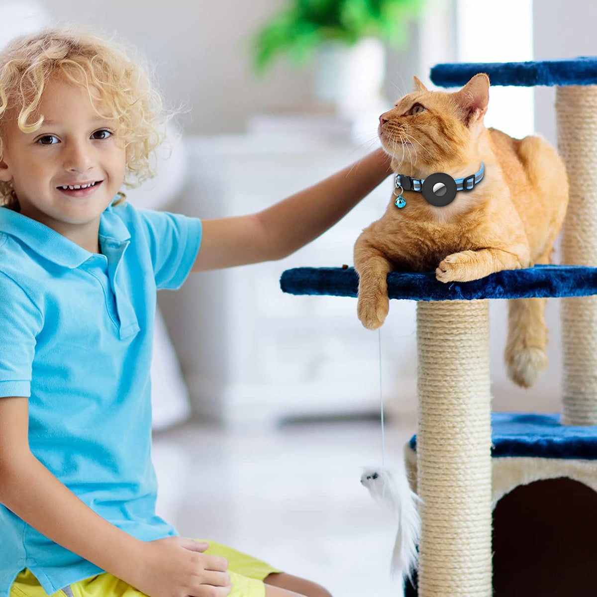 AirTag Cat Collar With Reflective Tracking Pocket & Bell