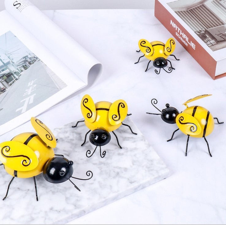 Metal Bee Wall Decor Set of 4 for Rustic Garden Charm