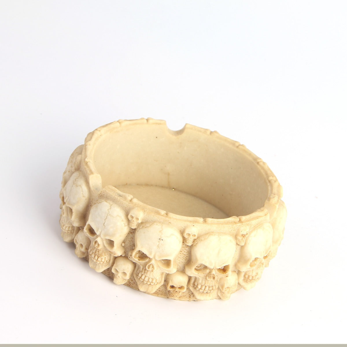 Skull Ashtray Ornament for Distinctive Gothic Decor