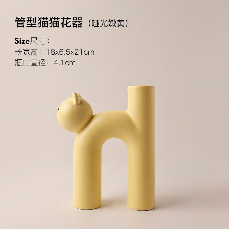 Cat Vase Decor for Playful, Sculptural Flower Displays