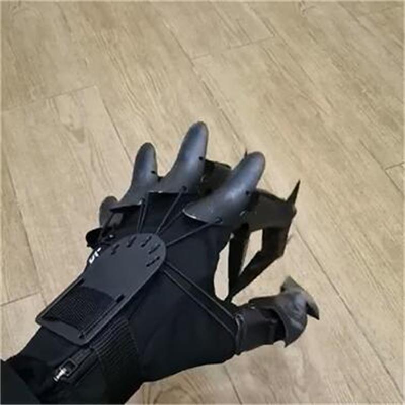 Dragon Claw Gloves: Articulated Halloween Costume Props