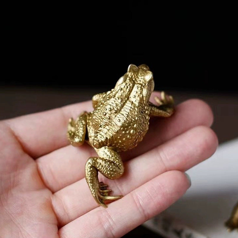 Brass Golden Toad Ornament for Auspicious Tabletop Style