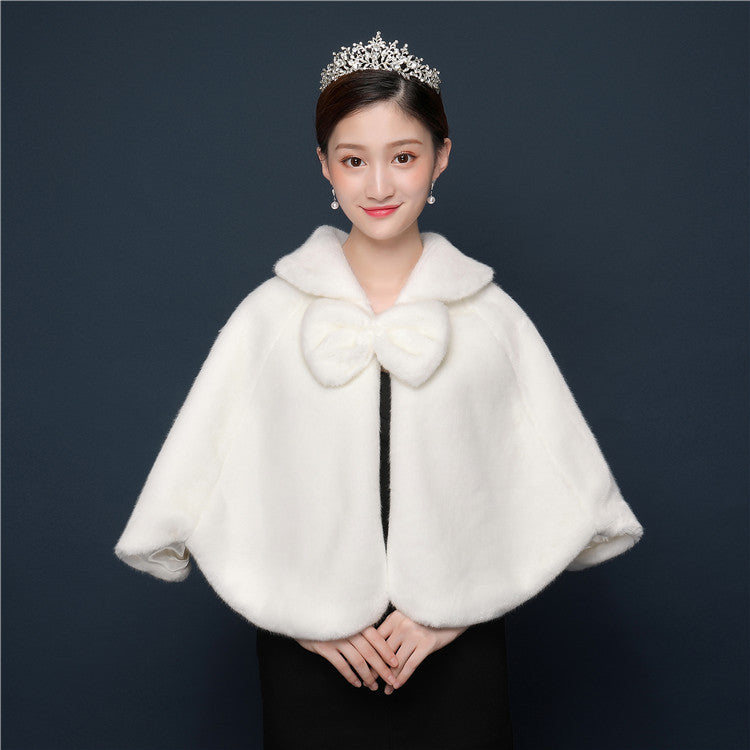 Ivory Faux Fur Bridal Shawl for Winter Wedding Looks