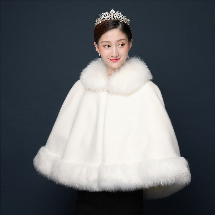 Ivory Faux Fur Bridal Shawl for Winter Wedding Looks
