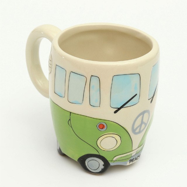 Retro Bus Mug: Hand-Painted 3D Ceramic Coffee Cup Gift