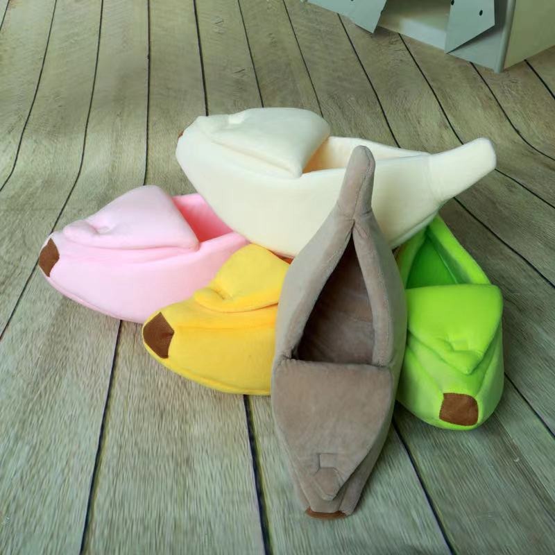 Pet Bed Banana-Shaped Cozy Indoor Cat Sleeping Nook