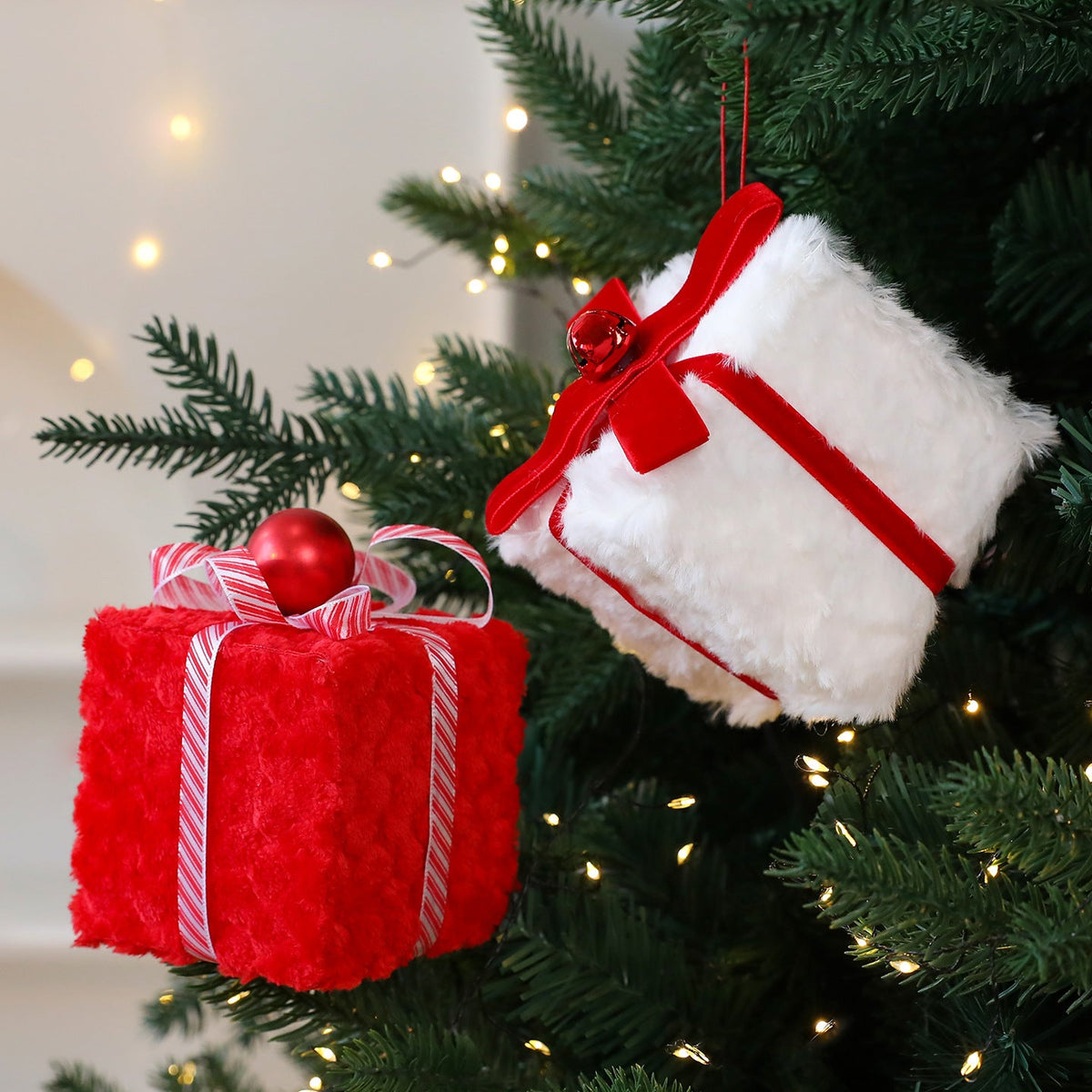 Christmas Ornament Set for a Warm Festive Tree Display