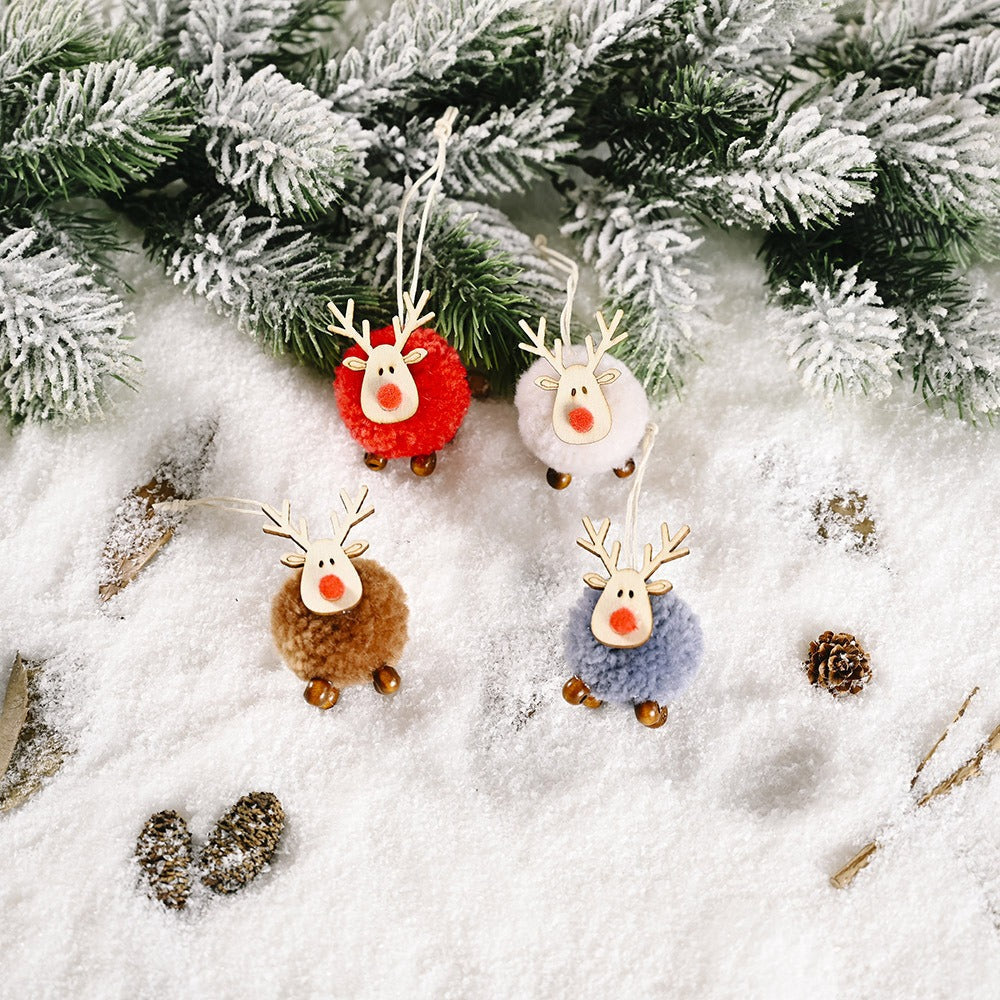 Felt Reindeer Ornaments for Whimsical Christmas Decor