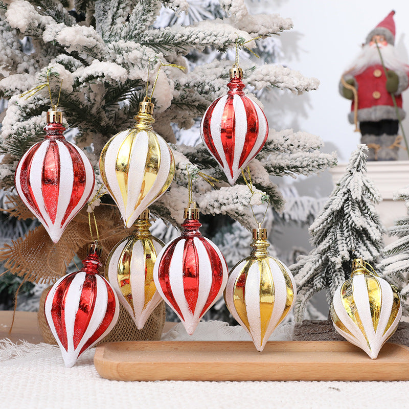 Christmas Tree Ornaments for a Festive Red-Gold Tree