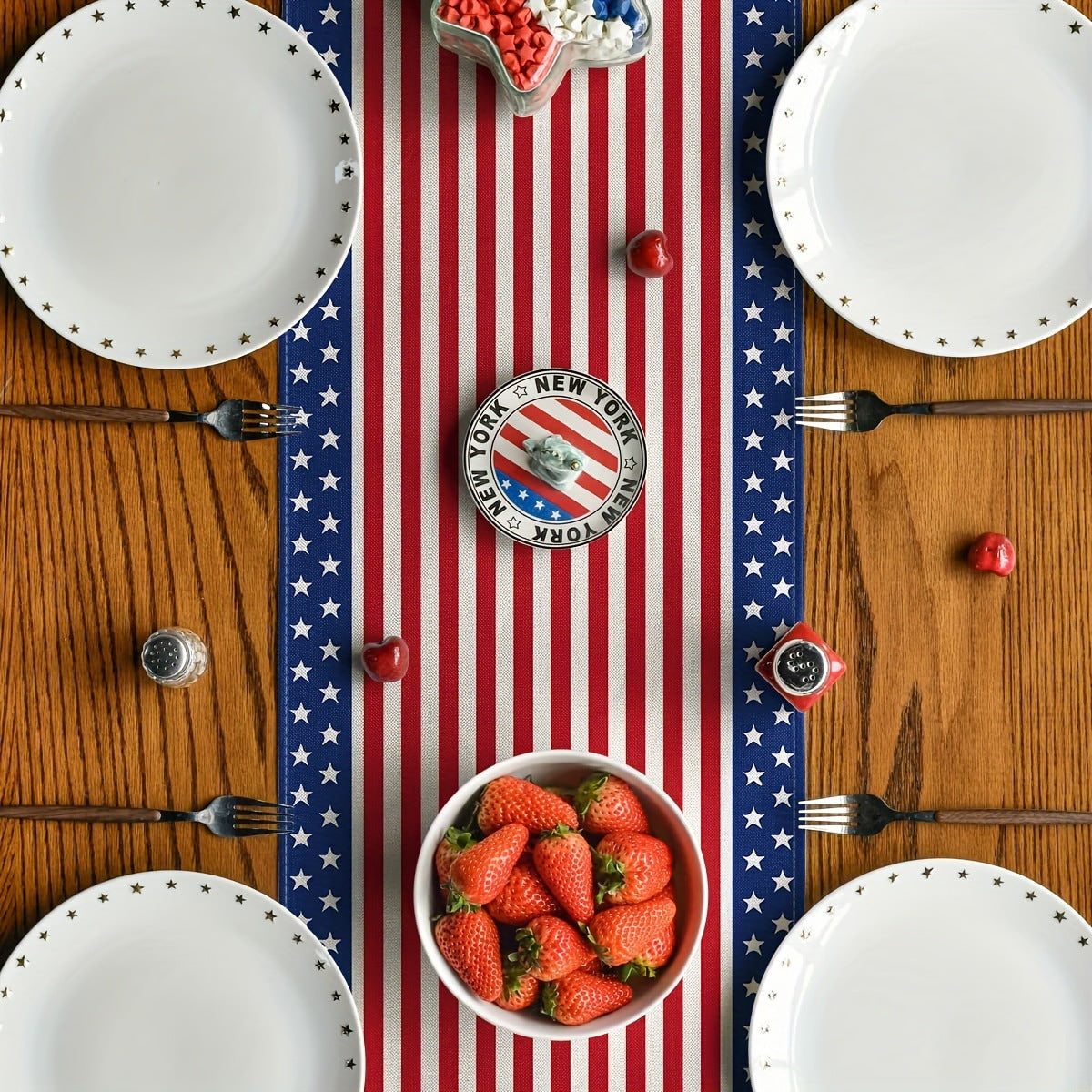 Patriotic Christmas Table Runner for Festive Tables