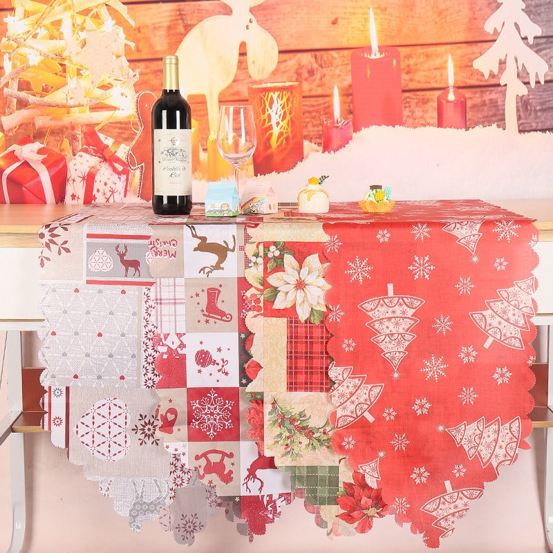Christmas Table Runner – Festive Scalloped Table Decor