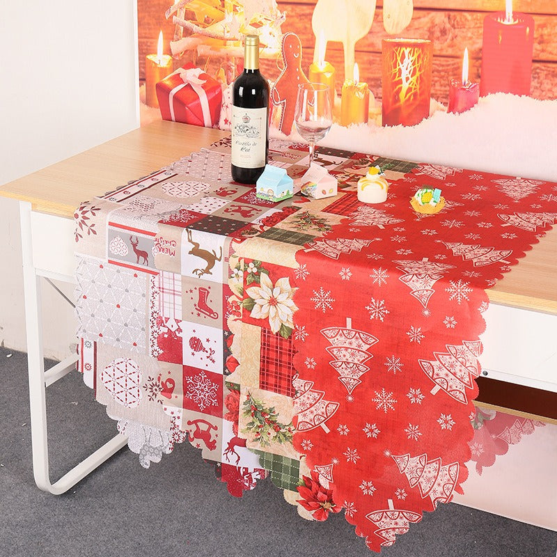 Christmas Table Runner – Festive Scalloped Table Decor