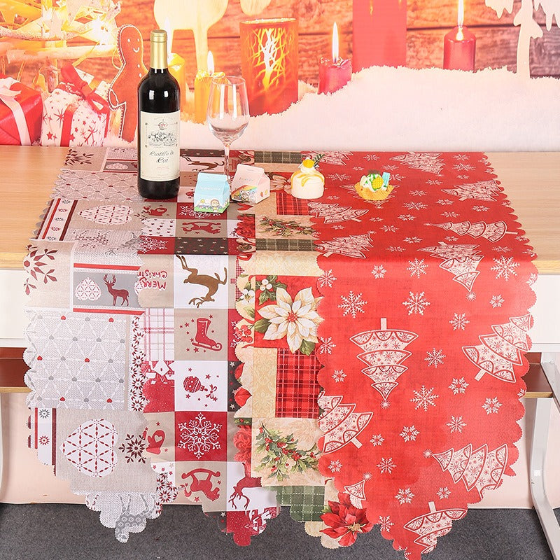 Christmas Table Runner – Festive Scalloped Table Decor