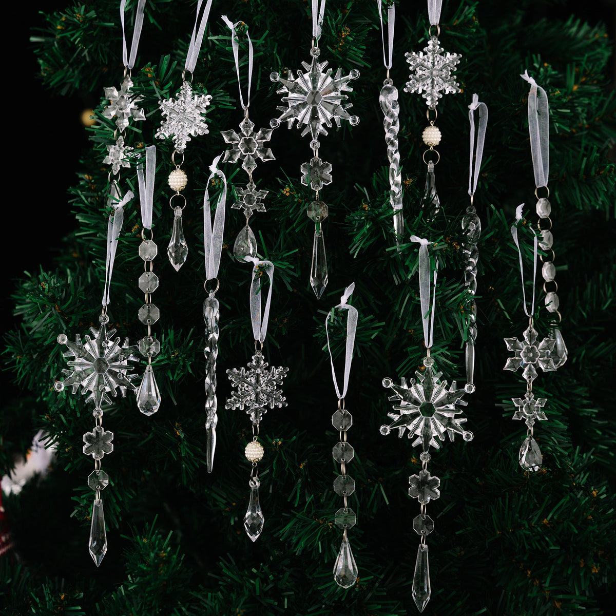 Christmas Tree Ornaments – 15-Piece Icy Sparkle Set